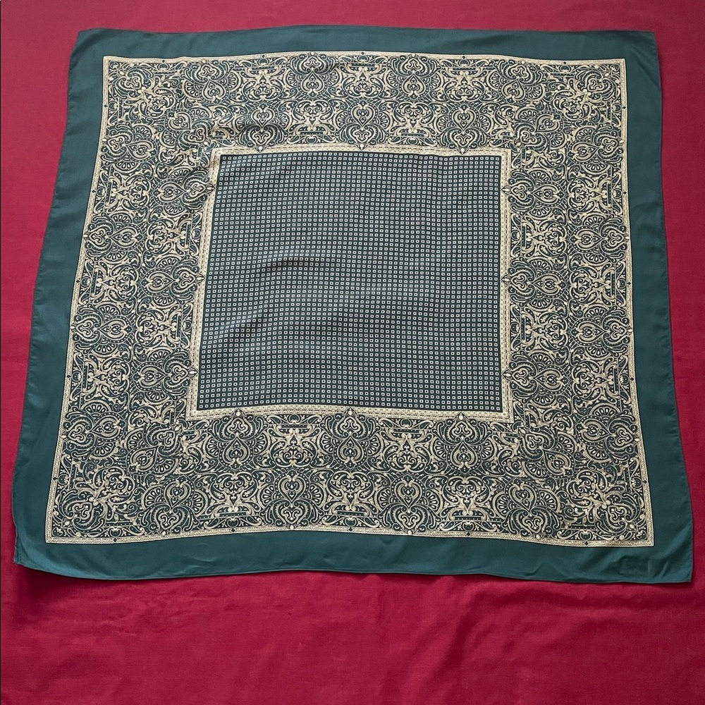 Foxcroft Large Hunter Green scarf
